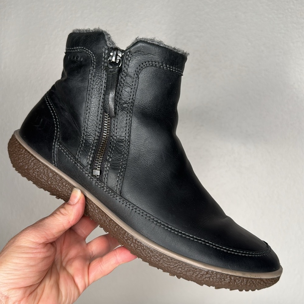 Ecco Aude Boots Black Leather Ankle bootie zip wool lining black